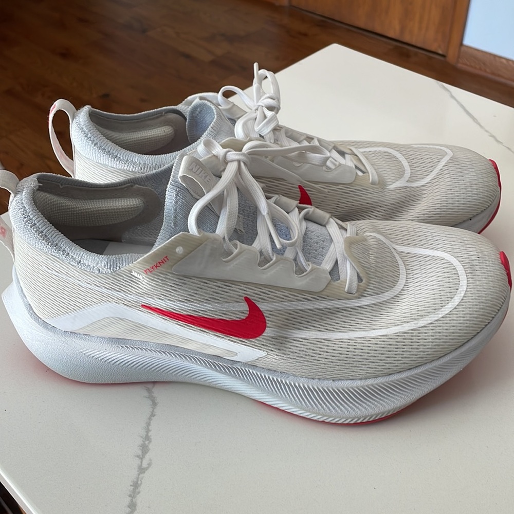 Nike Zoom Fly 4 Flyknit - Picture 4 of 9